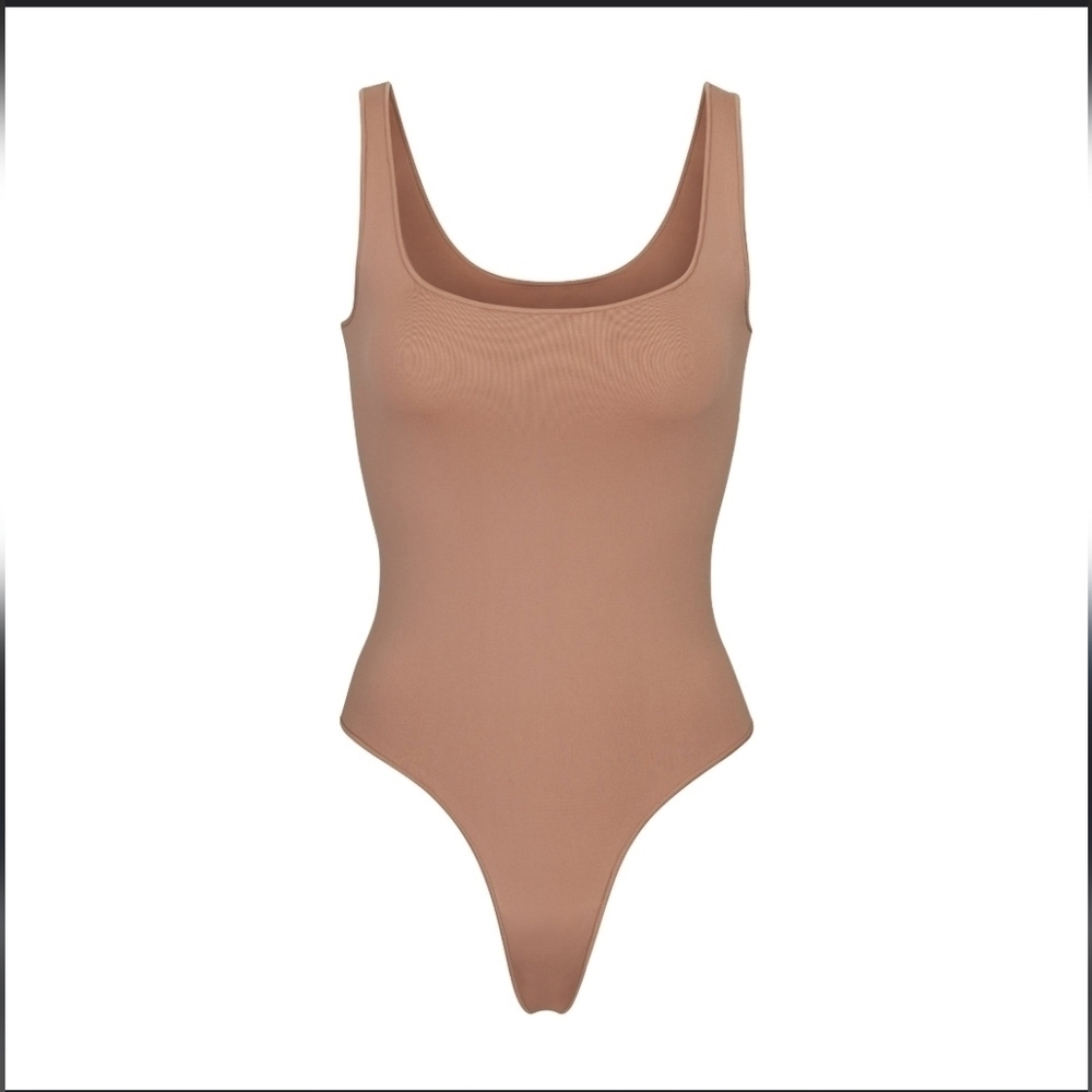 New Skims ESSENTIAL SCOOP NECK BODYSUIT Color Tan Size 3X